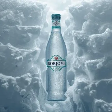 Photorealistic Product featuring Gemini Prompt - Luxury & Advertising via Nano Banana